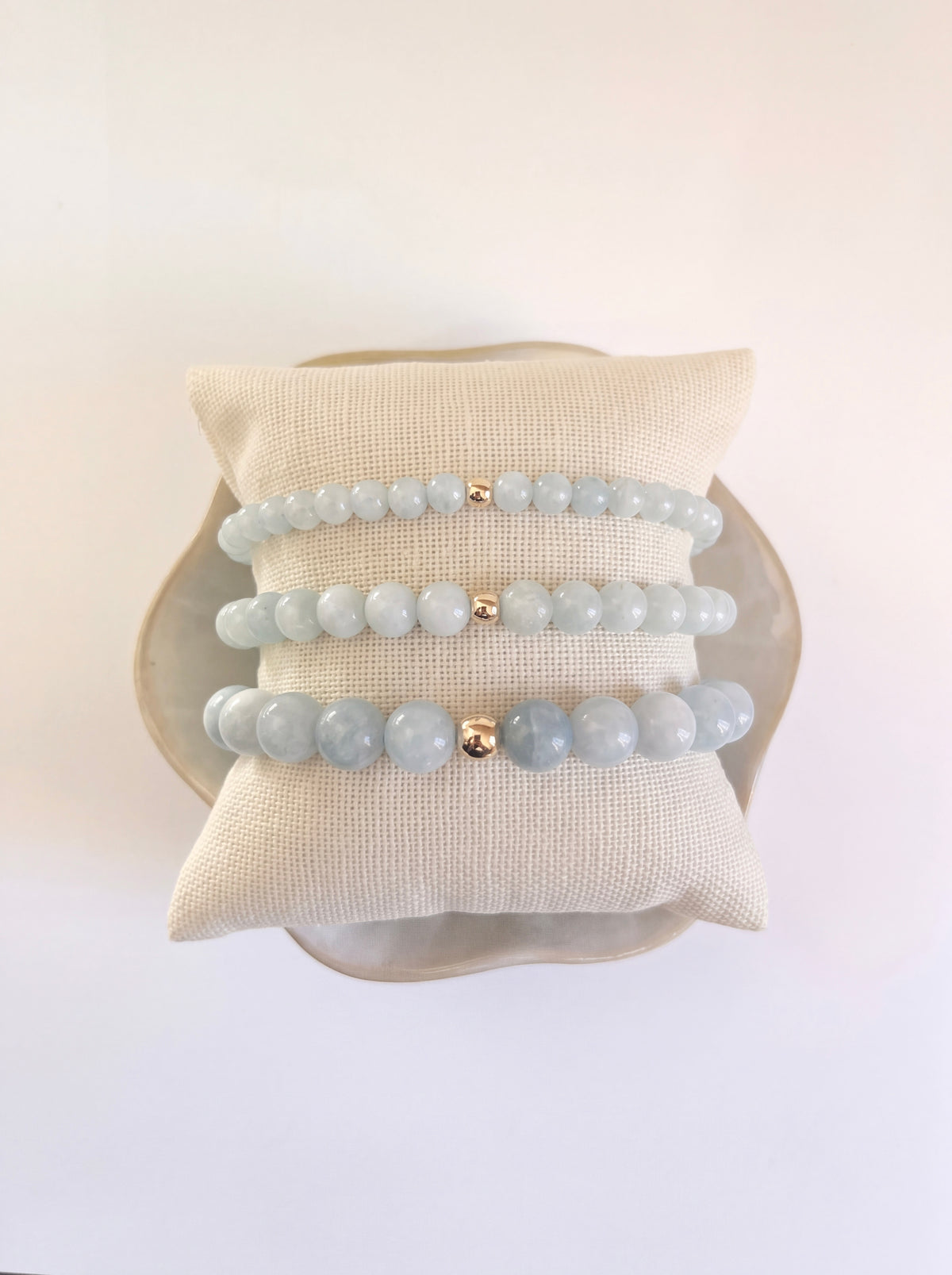Aquamarine Stretch Bracelet with Gold or Silver (4mm, 6mm, 8mm)