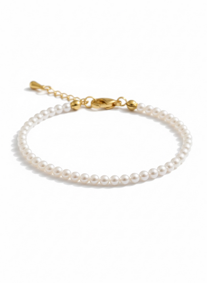 Dainty Swarovski Pearl Bracelet