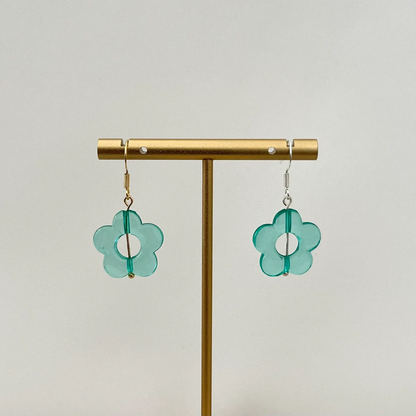 Daisy Earrings in Green Matcha