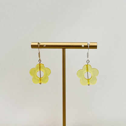 Daisy Earrings in Pink Blush